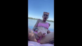 Close-up masturbation outdoor - June 28, 2022