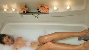Milk and cereal bath - Aug 25, 2021