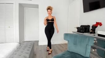 Blonde's Intimate Moment: Vagina Shakes & Clit Flares
