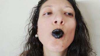 POV FACE TRYING DIFFERENT LIPSTICKS ON MY PRETTY LIPS