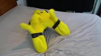 Simoneyellow1