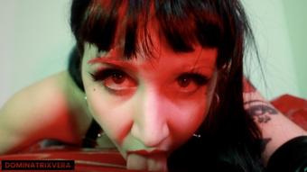 Dominatrixvera Close Up Squirt Licking