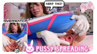DVA PUSSY SPREADING