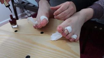 Foot fetish; toe nail painting & wiggles - August 21, 2019