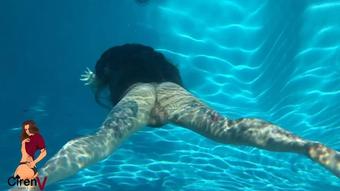 Hungbiswitch Swimming Naked And Underwater Blowjob