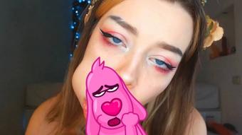 Flowerqueen puts a dick behind cheek - Aug 3, 2022
