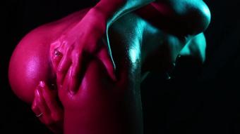 F A N T A S Y / Enjoying my toys (Anal Plug + Dildo)