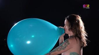 Alice's First Blow to Pops 2