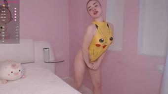 Pikachu Flexible Show Dance - January 10, 2022