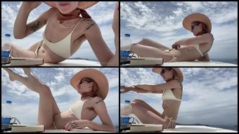 Topdomme 02 06 2022 2469633865 Video Time To Tan On My Santorini Roof