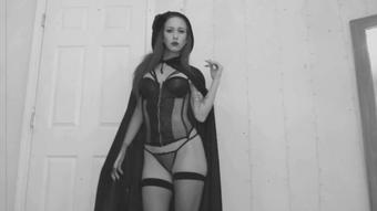 Vampy Seductress Blowjob - October 18, 2018
