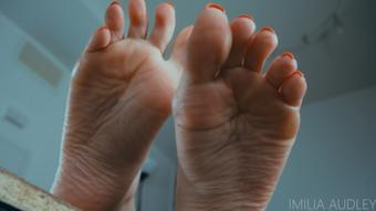 Giant Foot Addict - July 03, 2025