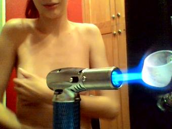 Late-Night-Topless-Dabs-Free