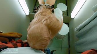 QUICK RISKY SEX IN A FITTING ROOM
