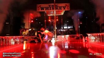 Maria Jade 2 Strippers Get Kinky On Stage
