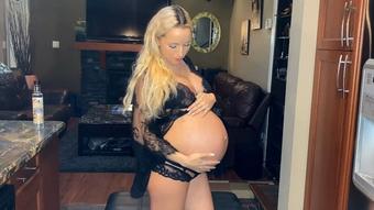 4K - Sexy Pregnant Belly Fetish And Bloom JOE - May 04, 2023