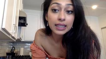 Saravunovix_04012021_2000_Female_Chaturbate