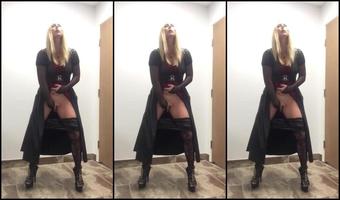Brickbabe’s a  vampire cumming for you!!
