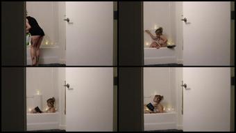 Jasperswift Alien Spys On Girl Taking Bath