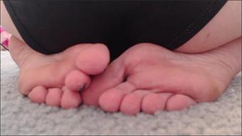 Princesscica Watch My Feet And Ass While I Work