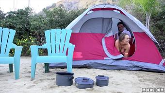 Alexis Adams - [Iknowthatgirl] - Alexis Adams'S Outdoor Facial