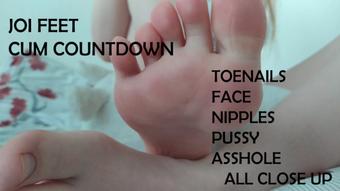 Feet and toenails very close-up - April 04, 2022