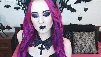 Black Lips And Smoking Tease