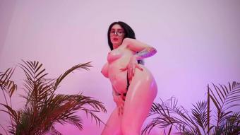A Slave Is Not Worthy To Look At Pussy