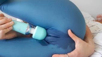 Uncontrollable Squirting in Yoga Pants