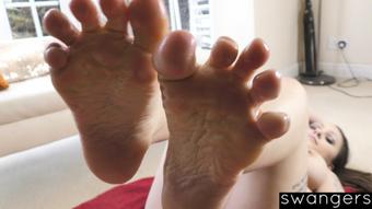 NEW VIDEO !! TATIANA 1ST FOOT VID