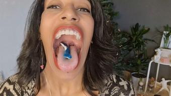 Gummies slide down to paradise vore - December 17, 2023