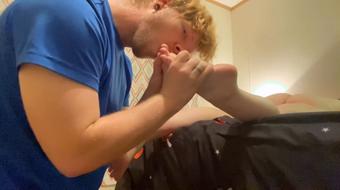Feet Worship Unaware Girlfriend - October 21, 2024