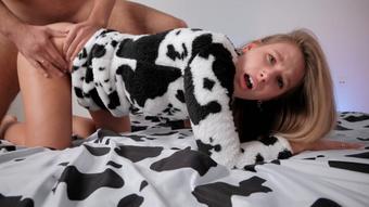 Cow Hotwife 4k - December 02, 2023