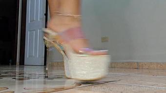 hotfeetnheels 2023-08-04 at 20-49 Fansly (hotfeetnheels )