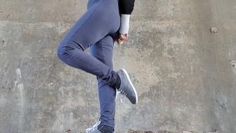 Outdoor navy leggings wetting peeing - May 03, 2022