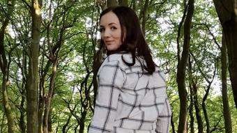 White leggings crossing the road wetting - April 12, 2022