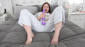 Lindsay's Karate Masturbation
