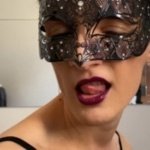 sensualpurplelips